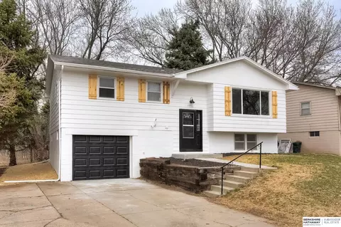7736 Mary St, Omaha, NE 68122