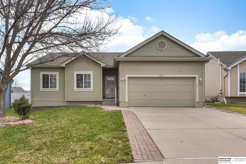 14473 Larimore Ave, Omaha, NE 68116