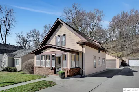 1246 Fairmount Ave, Council Bluffs, IA 51503