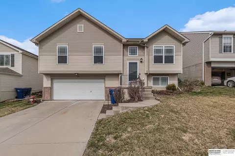 15316 Clay St, Bennington, NE 68007