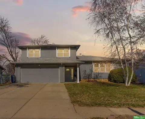 3210 Coffey Ave, Bellevue, NE 68123