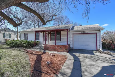 4139 Lewis Ave, Lincoln, NE 68521