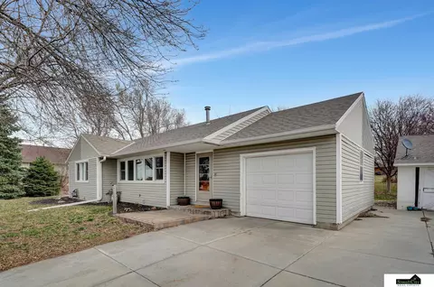 Exterior - 706 Everett St, Firth, NE 68358 photo 2 of 8