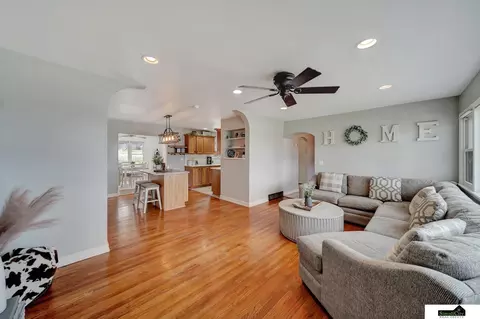 Living - 706 Everett St, Firth, NE 68358 photo 2 of 4