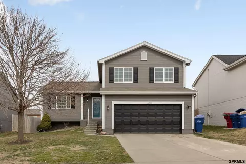 16934 Redman Ave, Omaha, NE 68116