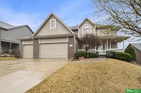 218 N 201st St, Elkhorn, NE 68022