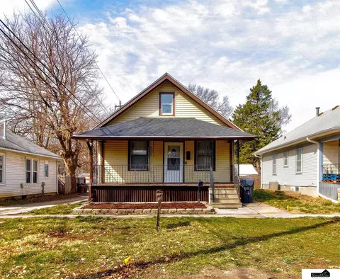 1821 S 11th St, Lincoln, NE 68502