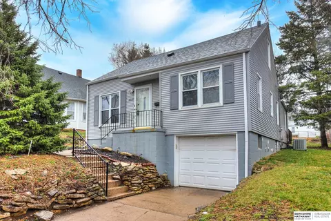 3333 N 54th St, Omaha, NE 68104