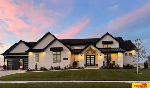 3048 Bryan Shore Dr, Fremont, NE 68025