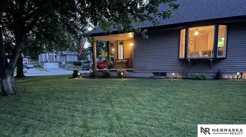 5224 Ascot Cir, Lincoln, NE 68516