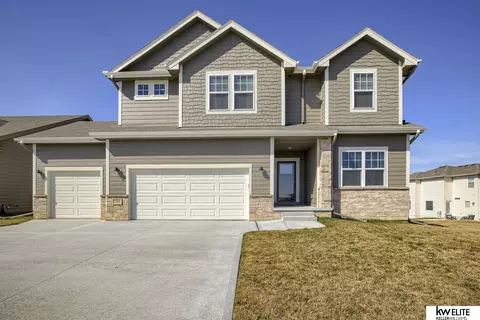 4406 S 213th St, Elkhorn, NE 68022