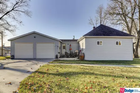 207 Maple St, Kennard, NE 68034