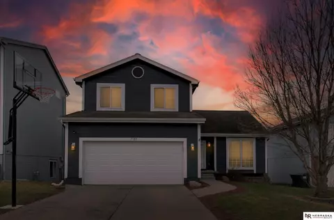 7307 Weber St, Omaha, NE 68122