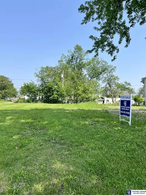 2033 N 20 St, Omaha, NE 68110