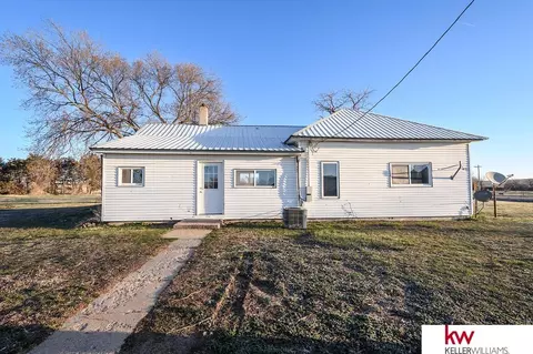 625 Road 2800, Guide Rock, NE 68942