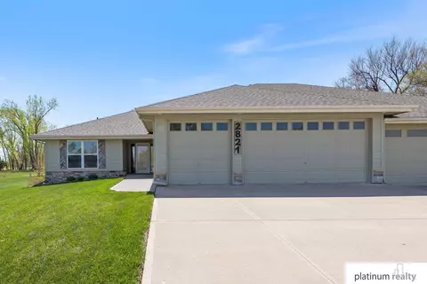 2821 Lakeside Dr, Plattsmouth, NE 68048