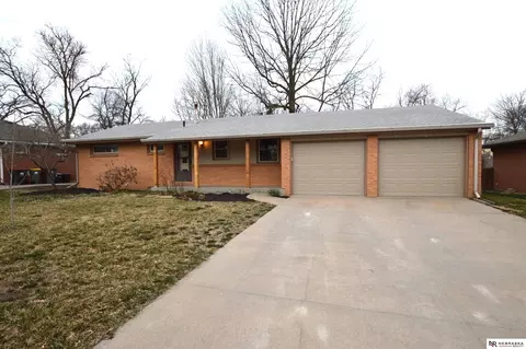 925 El Avado Ave, Lincoln, NE 68504