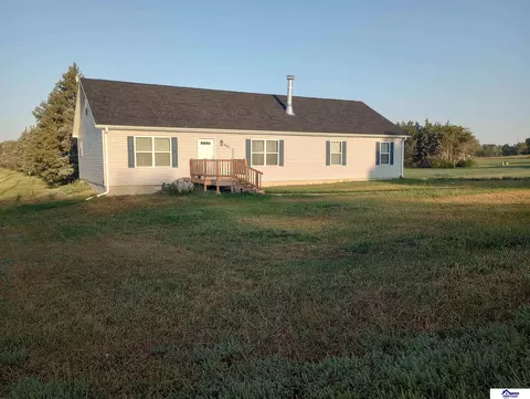 402 S Blackburn Ave, York, NE 68467