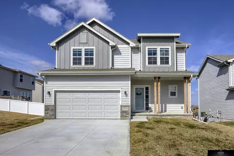 17518 Tucker St, Bennington, NE 68007