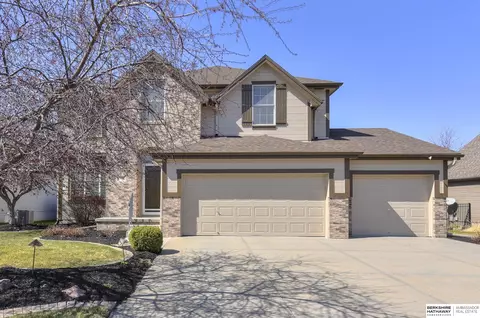 512 S 181st St, Omaha, NE 68022