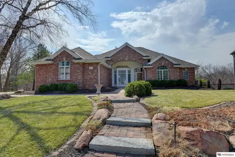 2232 N 161st St, Omaha, NE 68116