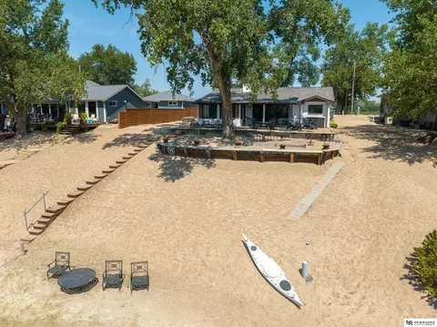 S1140 Platte Shore Drive, Fremont, NE 68025