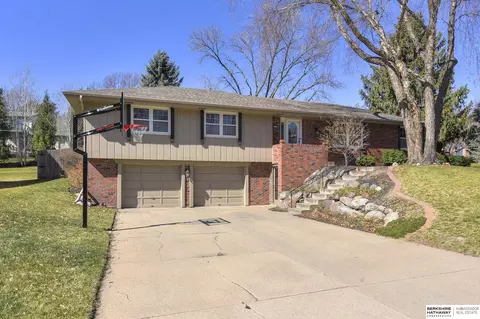 804 S 131st St, Omaha, NE 68154