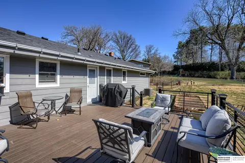 Exterior - 8753 Dorcas St, Omaha, NE 68124 photo 4 of 5