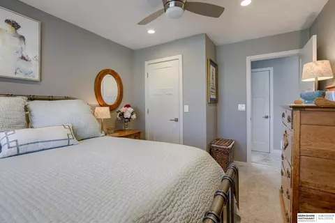 Bedroom - 8753 Dorcas St, Omaha, NE 68124 photo 4 of 5