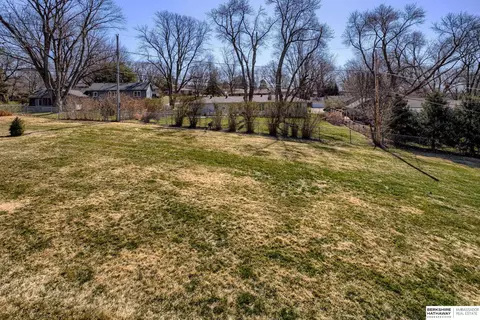 Exterior - 8753 Dorcas St, Omaha, NE 68124 photo 5 of 5
