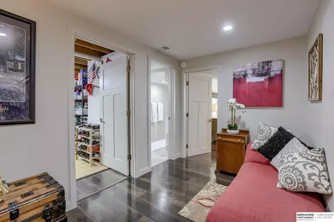 Entry Way - 8753 Dorcas St, Omaha, NE 68124 photo 4 of 4