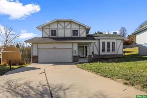 9807 S 21 Cir, Bellevue, NE 68123