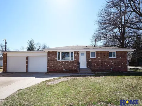 13921 Kenilworth St, Waverly, NE 68462