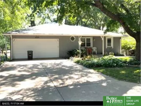 2525 N 68 St, Omaha, NE 68106