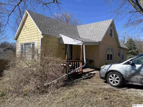 804 N 9th St, Plattsmouth, NE 68048