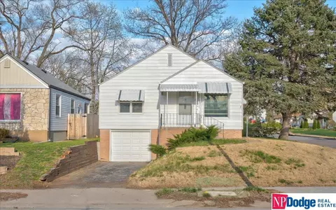 3023 S 60 St, Omaha, NE 68106