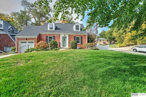 1522 N Happy Hollow Blvd, Omaha, NE 68104