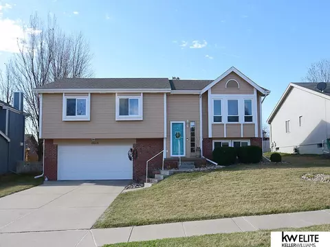 15115 Bedford Ave, Omaha, NE 68116