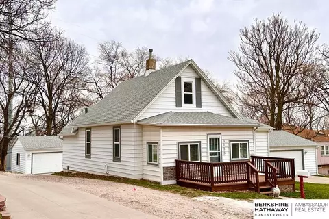 3133 S 2nd St, Omaha, NE 68108
