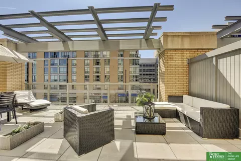 220 S 31 Ave #3209, Omaha, NE 68131