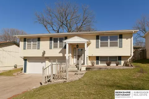 1711 N 107th Ave, Omaha, NE 68114
