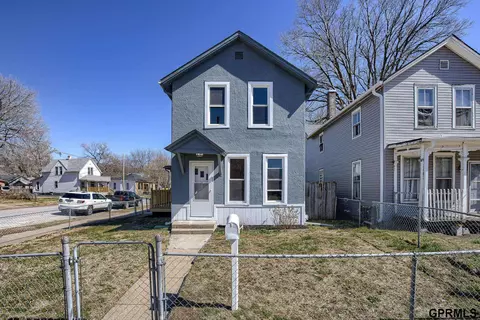 119 N 8th St, Council Bluffs, IA 51503