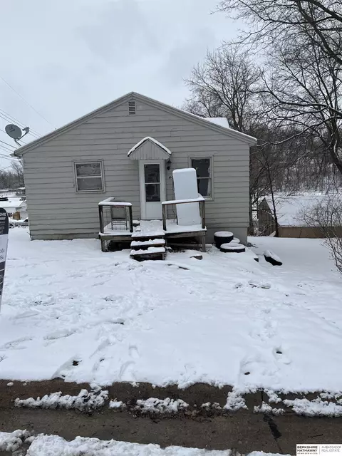 445 S 4th St, Plattsmouth, NE 68048