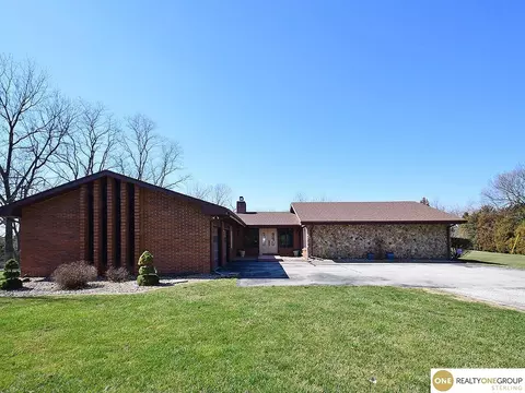 4214 132 St, Weeping Water, NE 68463