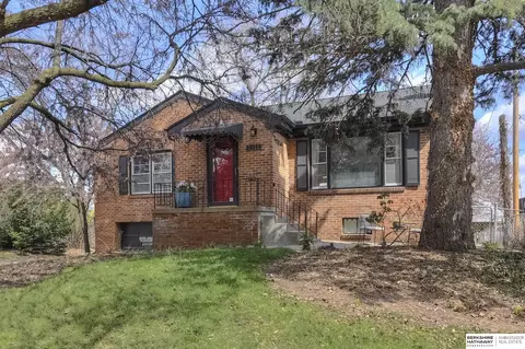1711 N 52nd St, Omaha, NE 68104