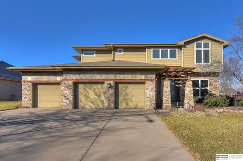 7210 N 153 Cir, Bennington, NE 68007