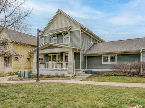 2348 P St, Lincoln, NE 68503