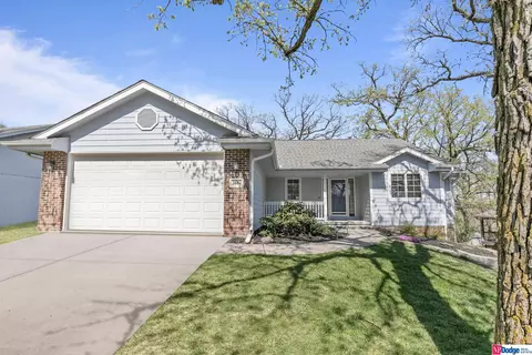 3604 Fairway Dr, Plattsmouth, NE 68048