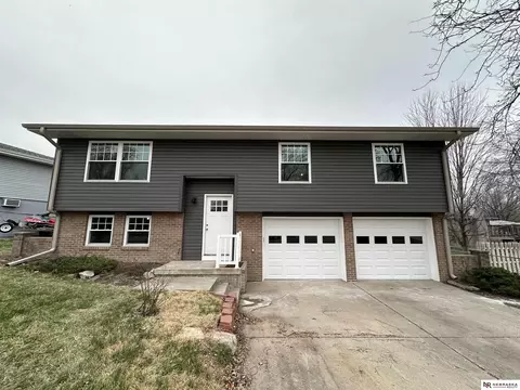 7607 Huntington Ave, Lincoln, NE 68507