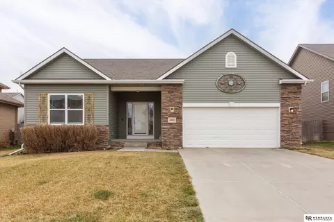 4505 Victoria Ave, Papillion, NE 68133